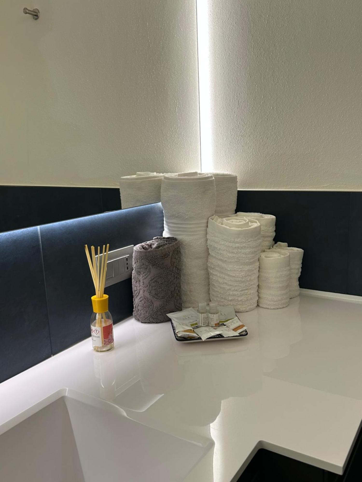 Domus Apartment Modena Ngoại thất bức ảnh